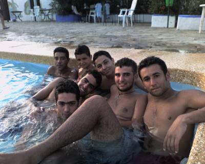 esos mis amigos
